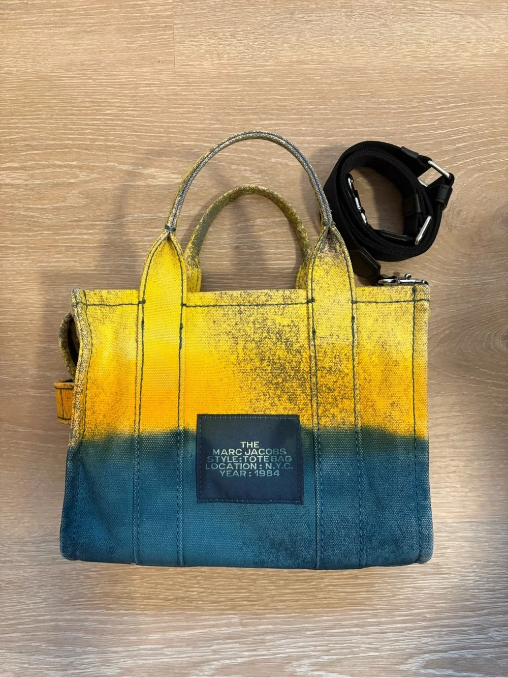 Small Marc Jacobs “Mountain Sunset” 🏔️ 🌅 The Tote Bag
